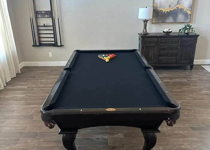 Elegant Luxury Wheated Pool Outdoor Fun
