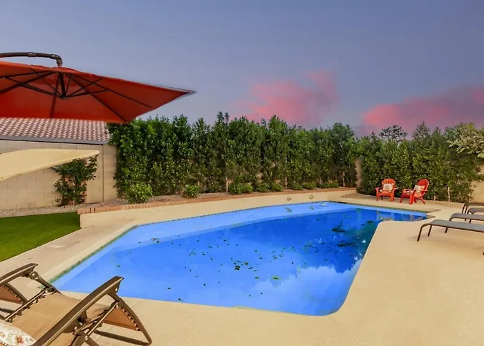 Elegant Luxury Wheated Pool Outdoor Fun Holiday home *